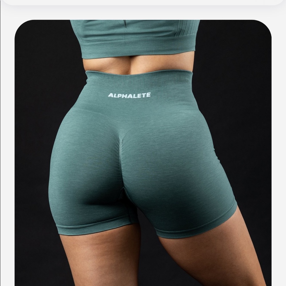 Alphalete Amplify shorts